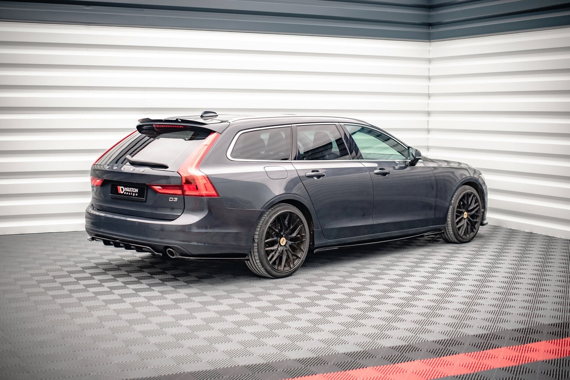 Central-Rear-Splitter-(With-Vertical-Bars)-Volvo-V90-MK2-GB