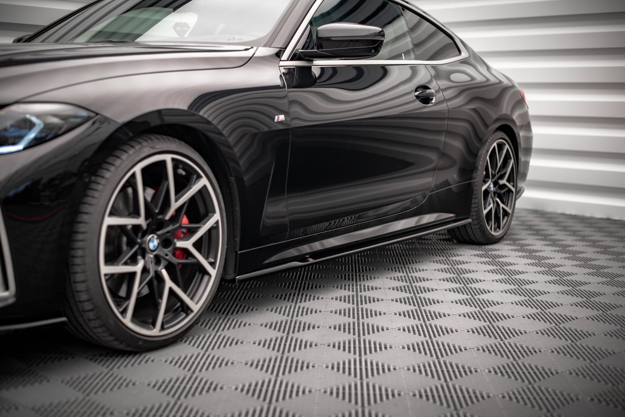 Side-Skirts-Diffusers-V.1-BMW-4-M-Pack-G22---Gloss-Black