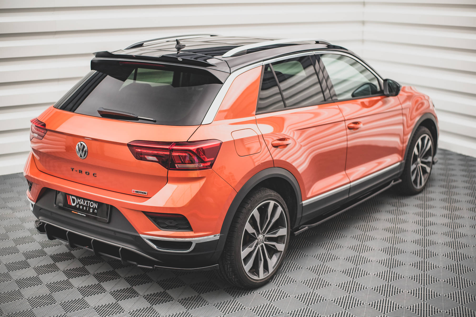 Rear-Side-Splitters-Volkswagen-T-ROC-MK1---Gloss-Black