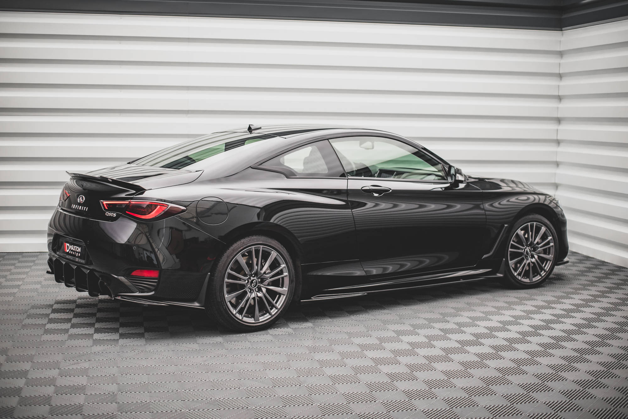 Side-Skirts-Diffusers-Infiniti-Q60-S-MK2---Gloss-Black