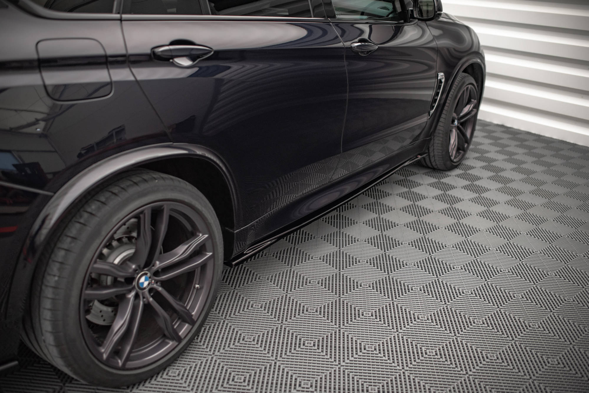 Side-Skirts-Diffusers-BMW-X5-M-F15---Gloss-Black