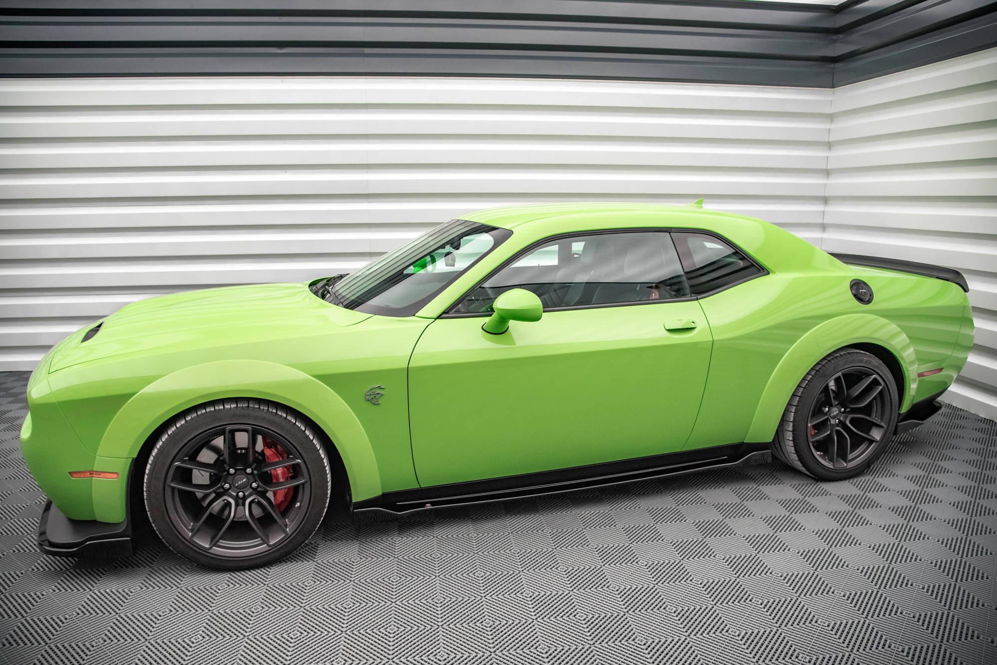 Side-Skirts-Diffusers-Dodge-Challenger-Srt-Demon-MK3-GB