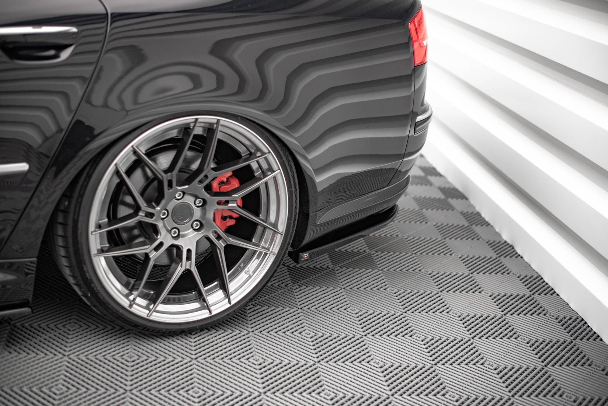 Rear-Side-Splitters-Audi-S8-D3---Gloss-Black