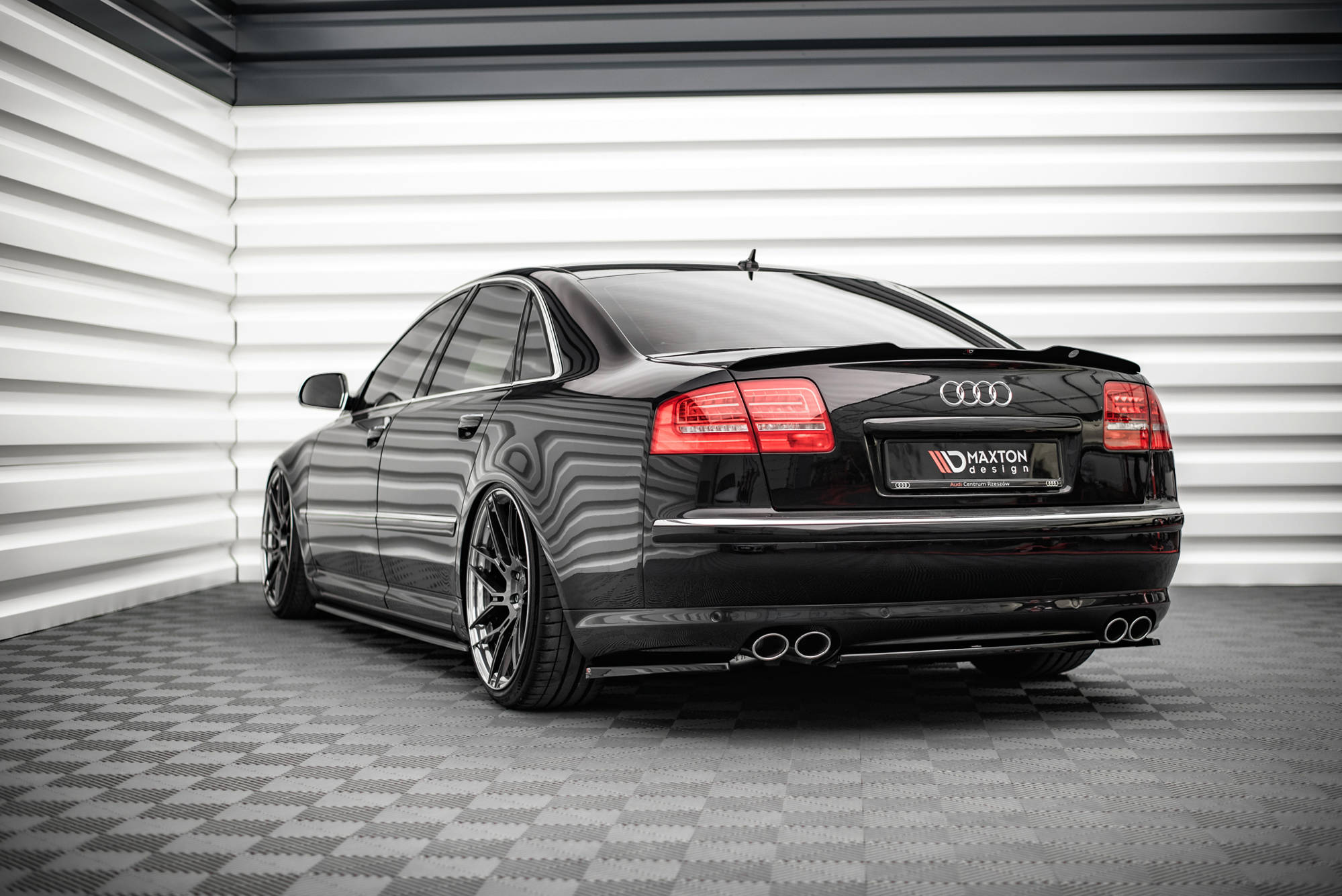 Spoiler-Cap-Audi-S8-D3---Gloss-Black