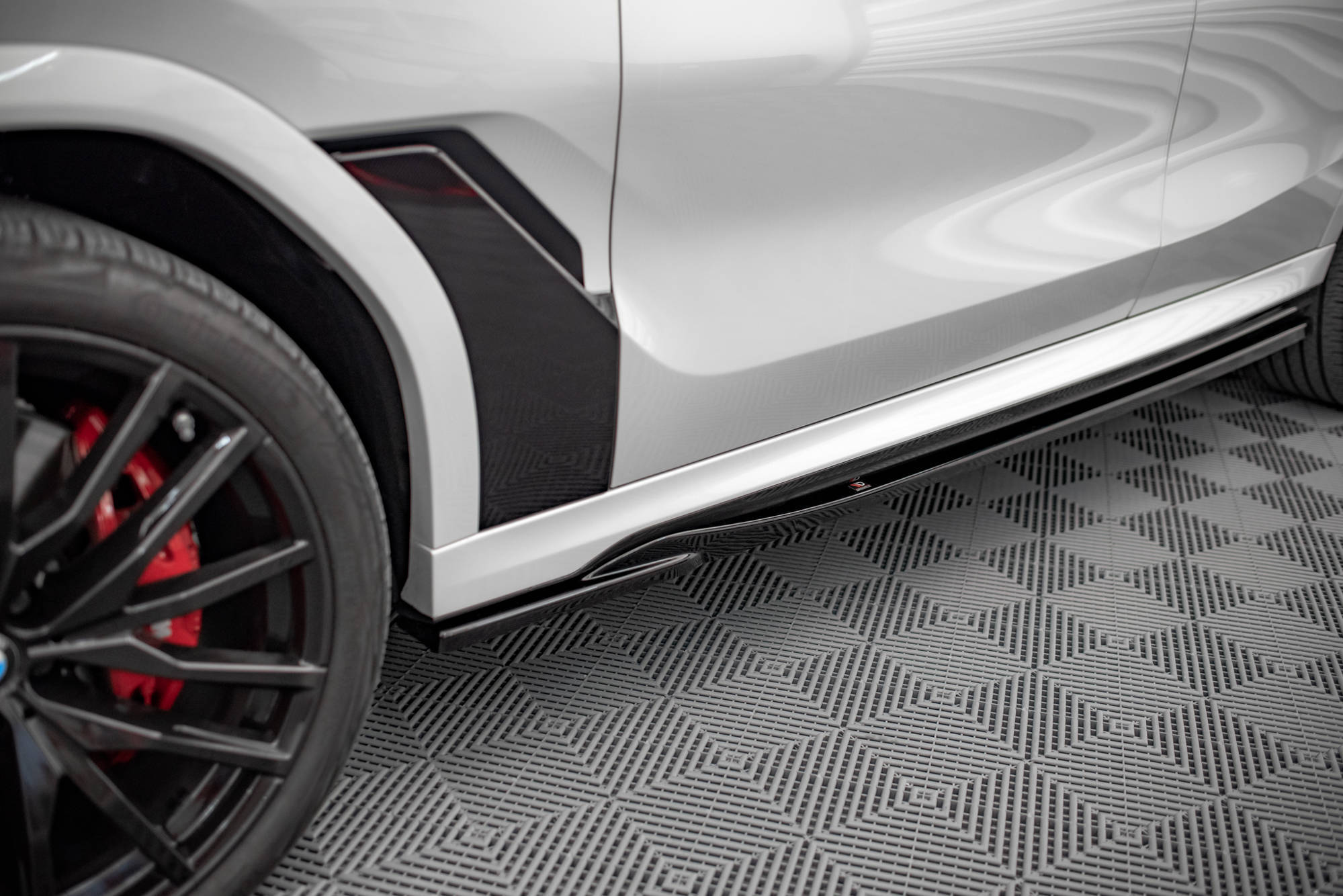 Side-Skirts-Diffusers-BMW-X6-M-Pack-G06---Gloss-Black