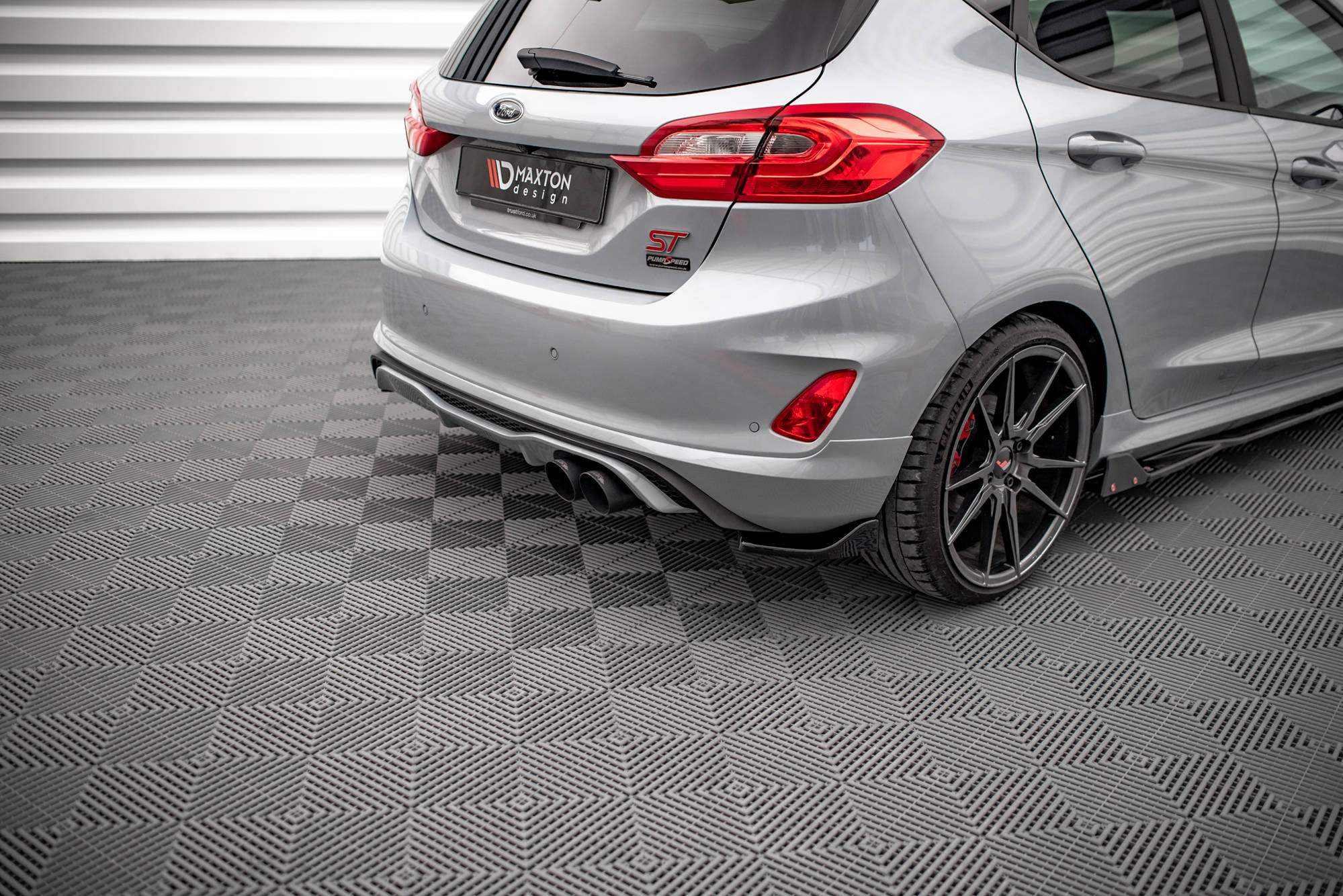Rear-Side-Splitters-V.1-Ford-Fiesta-ST-MK8---Textured