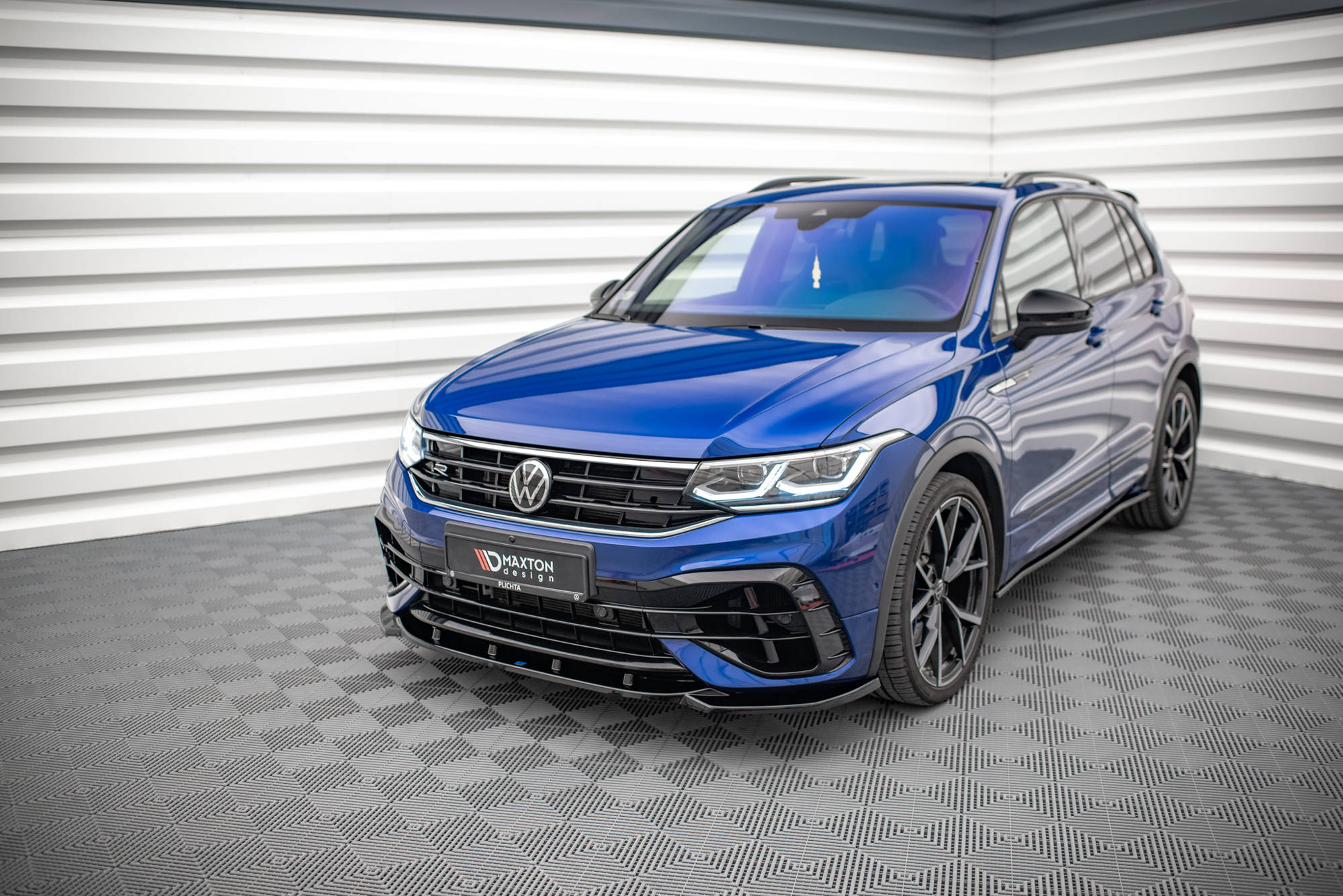 Front-Splitter-V.3-Volkswagen-Tiguan-R-/-R-Line-MK2-Facelift
