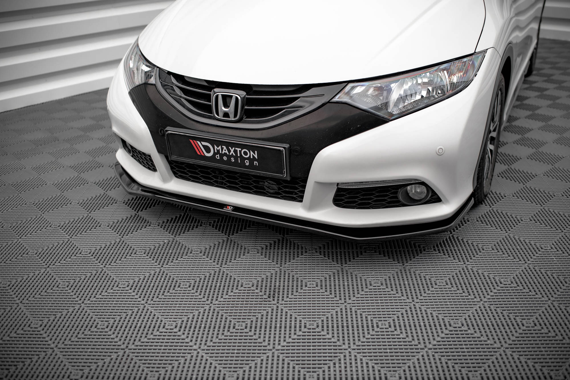 Front-Splitter-V.1-Honda-Civic-MK9---Gloss-Black