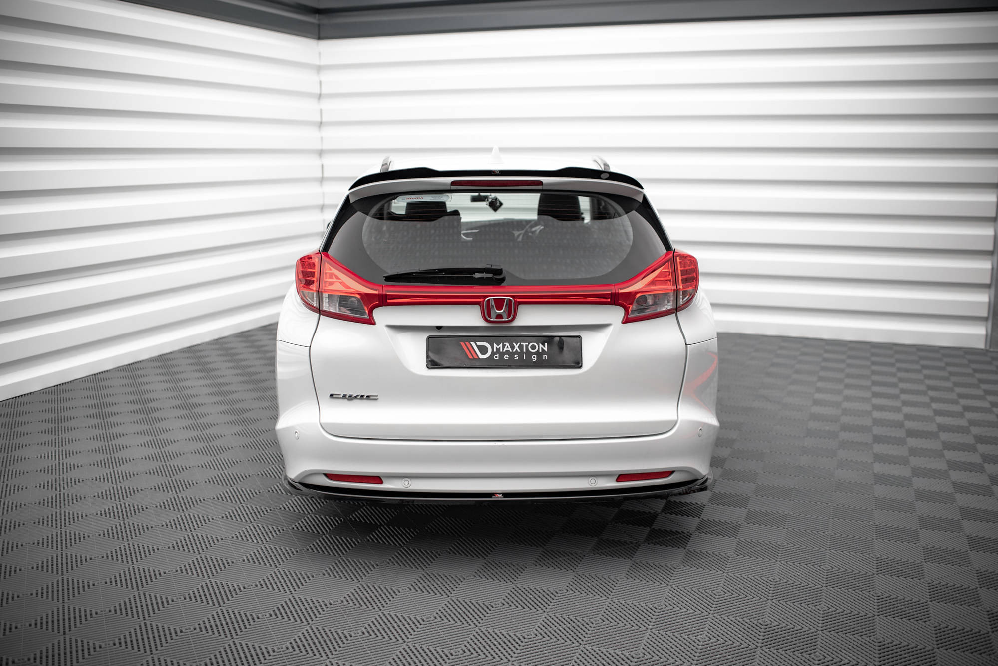 Central-Rear-Splitter-For-Honda-Civic-Tourer-MK9-GB