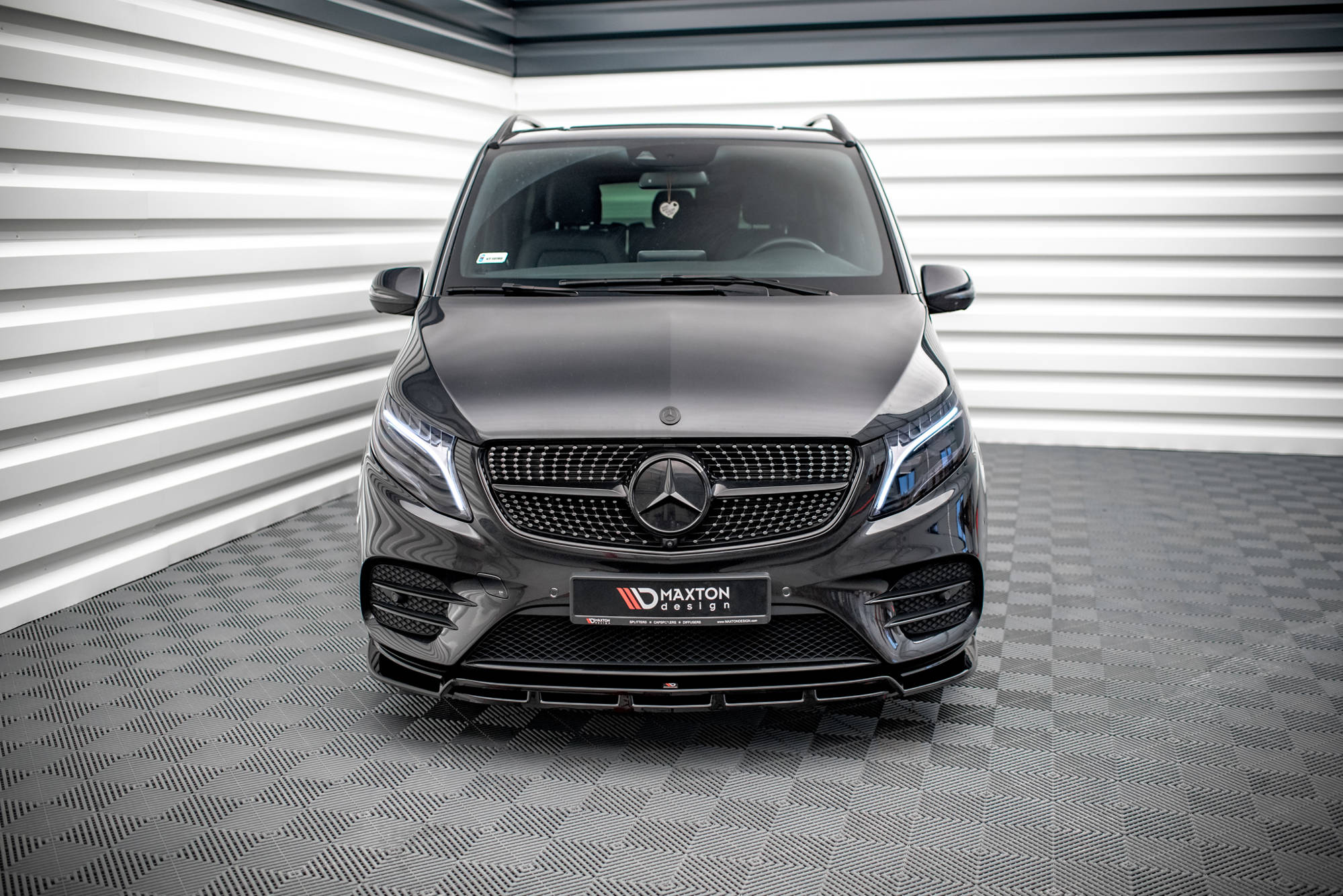 Splitter-V.5-Mercedes-Benz-V-CLass-AMG-Line-W447-Facelift-GB