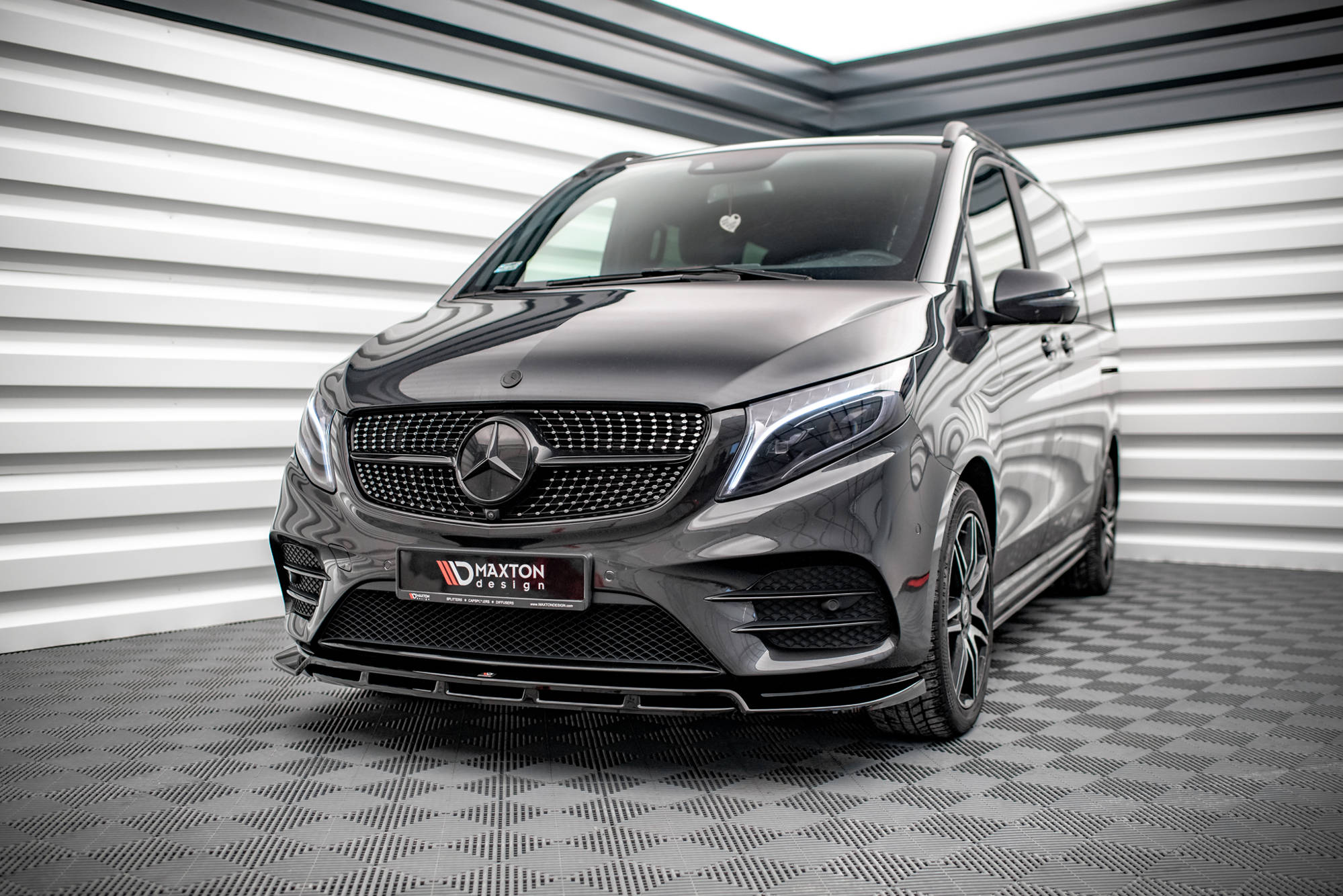 Splitter-V.5-Mercedes-Benz-V-CLass-AMG-Line-W447-Facelift-GB