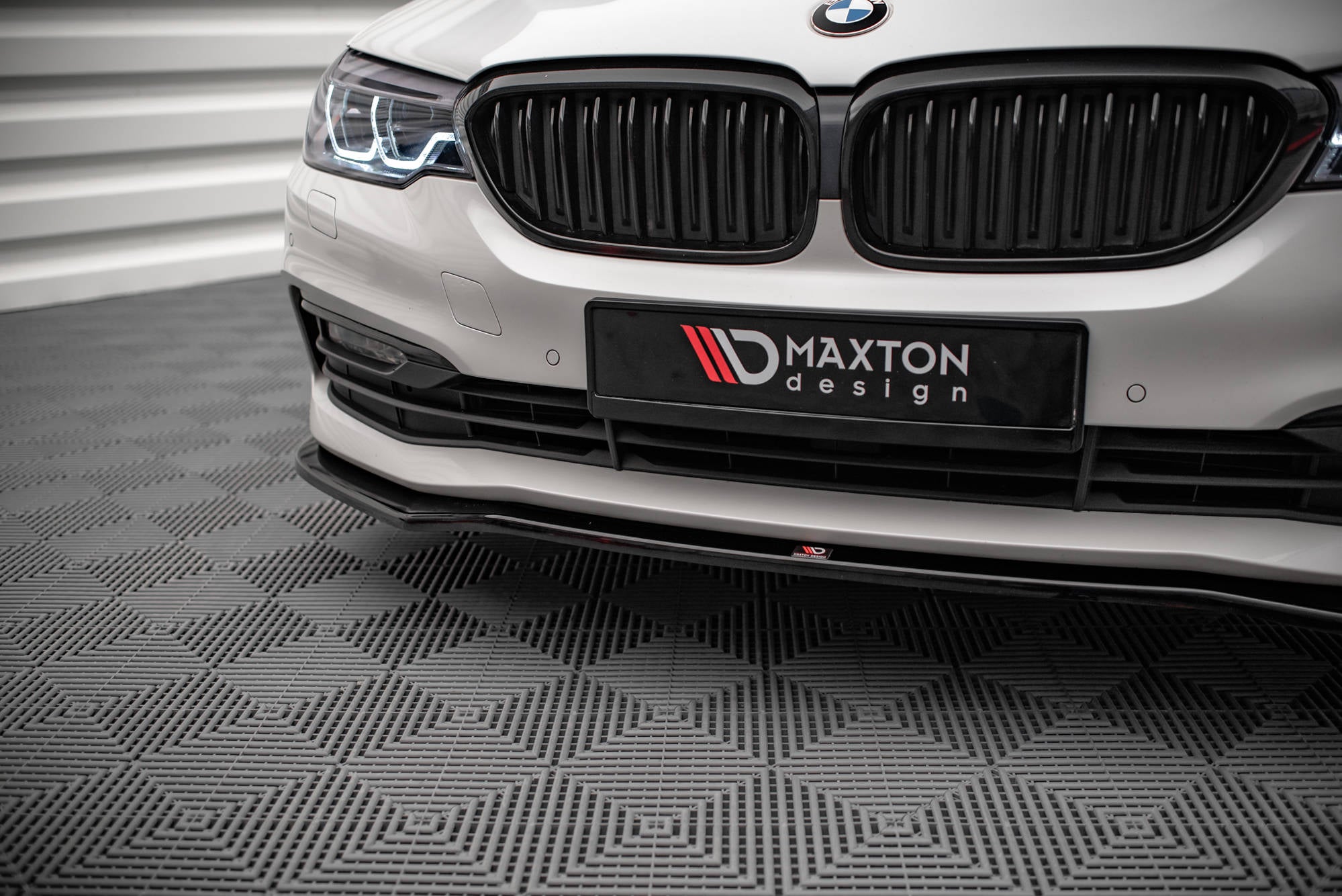 Front-Splitter-V.1-BMW-5-G30---Gloss-Black