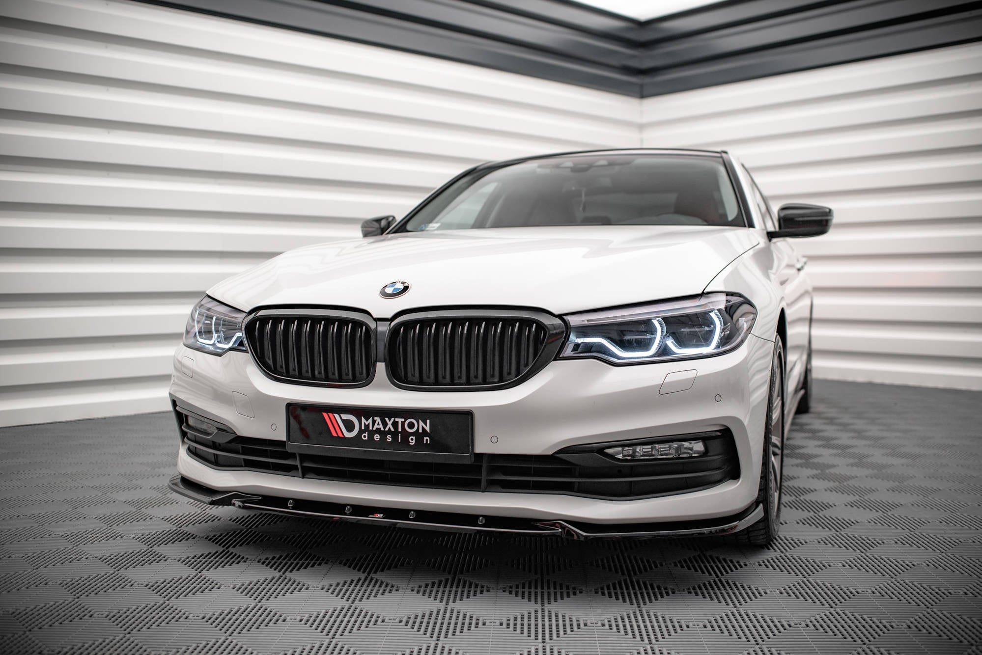 Front-Splitter-V.2-BMW-5-G30---Gloss-Black