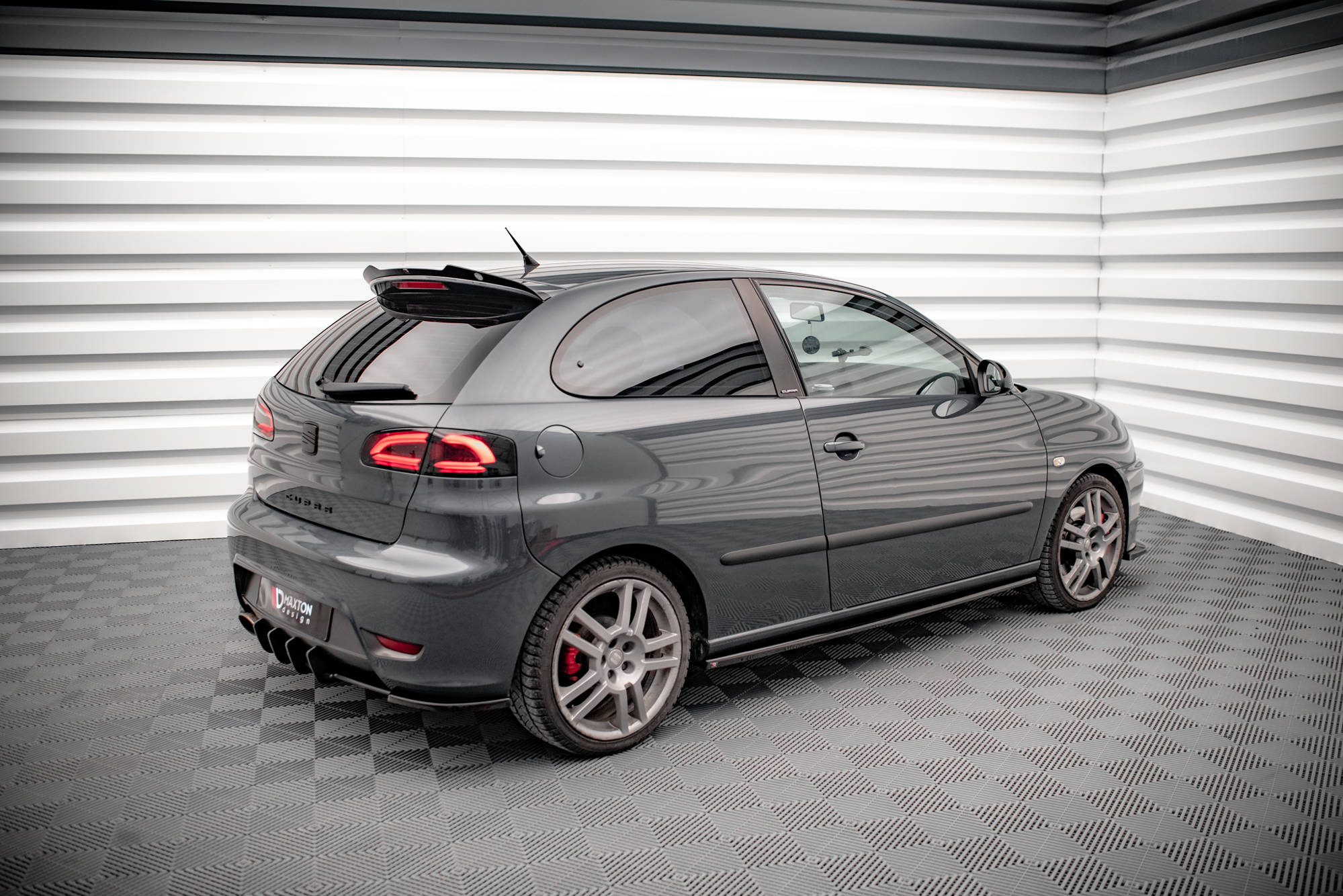 Side-Skirts-Diffusers-Seat-Ibiza-Cupra-MK3---Gloss-Black