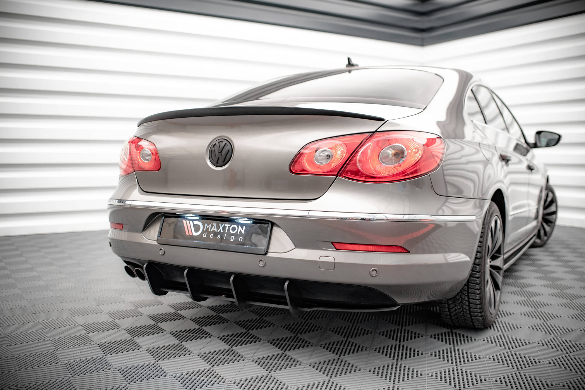Street-Pro-Rear-Diffuser-Volkswagen-Passat-CC---Black