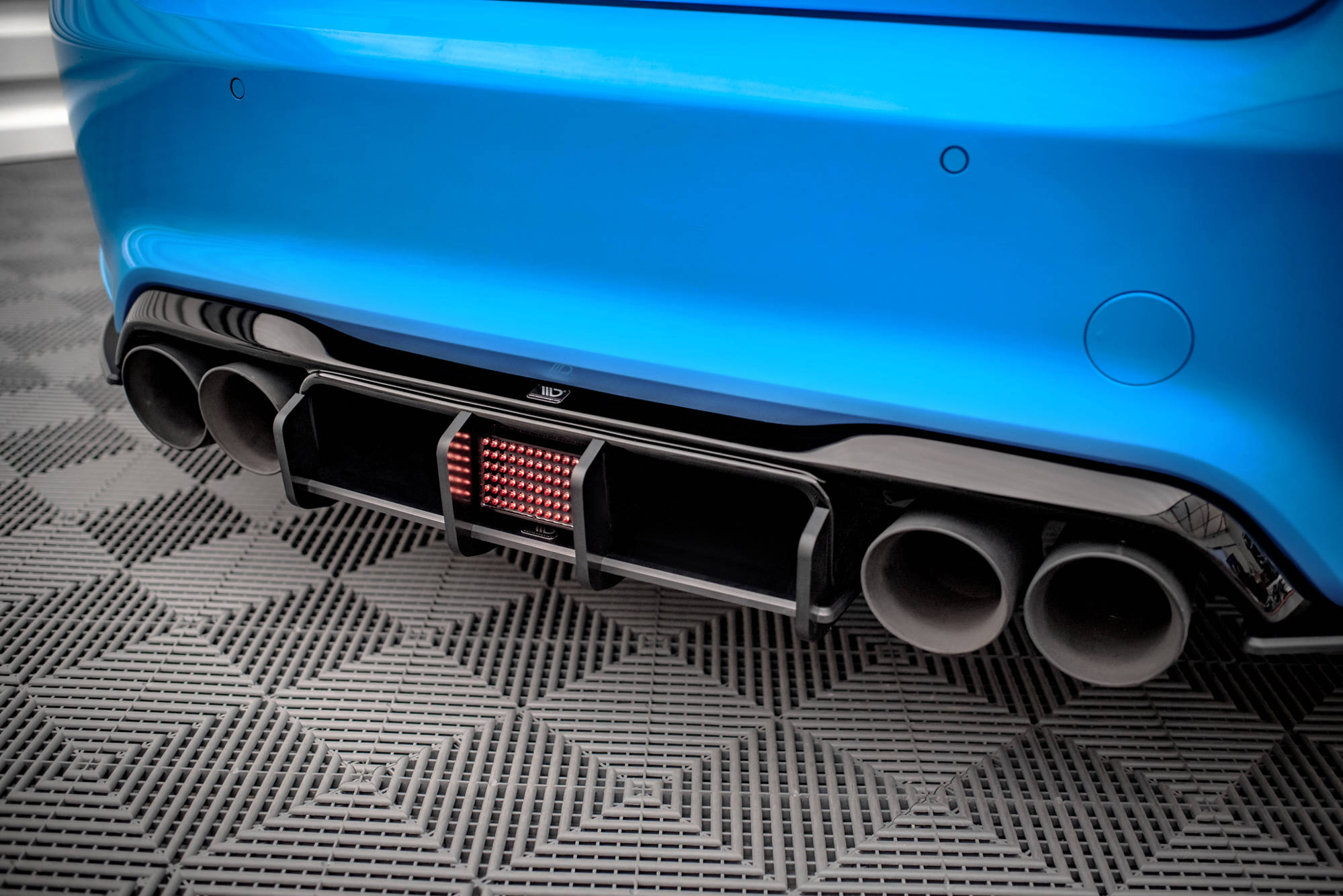Street-Pro-Rear-Diffuser-BMW-M2-F87-Red-Line
