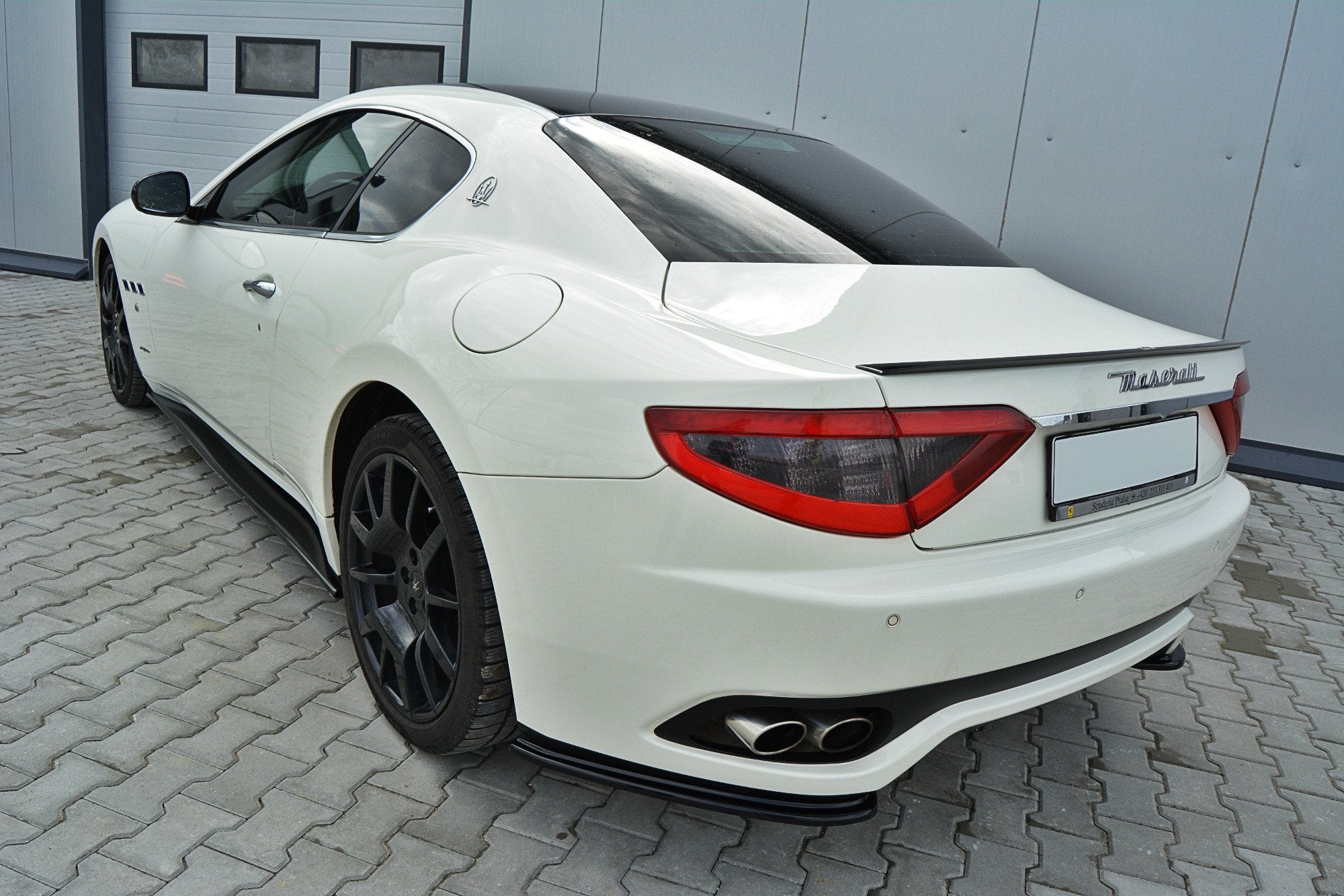Side-Skirts-Diffusers-Maserati-Granturismo-2007-2011-GB
