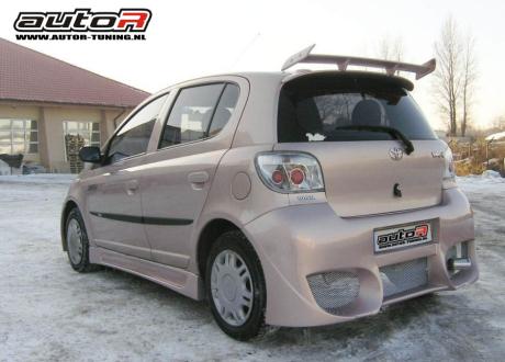 Toyota-Yaris-99-03-Rearbumper-Ant-[AUTOR]