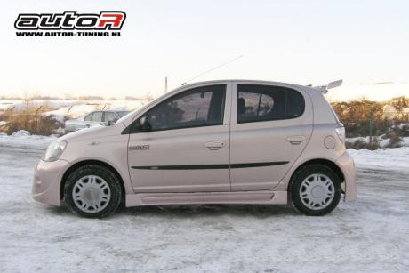 Toyota-Yaris-99-03-Sideskirts-Booster-[AUTOR]