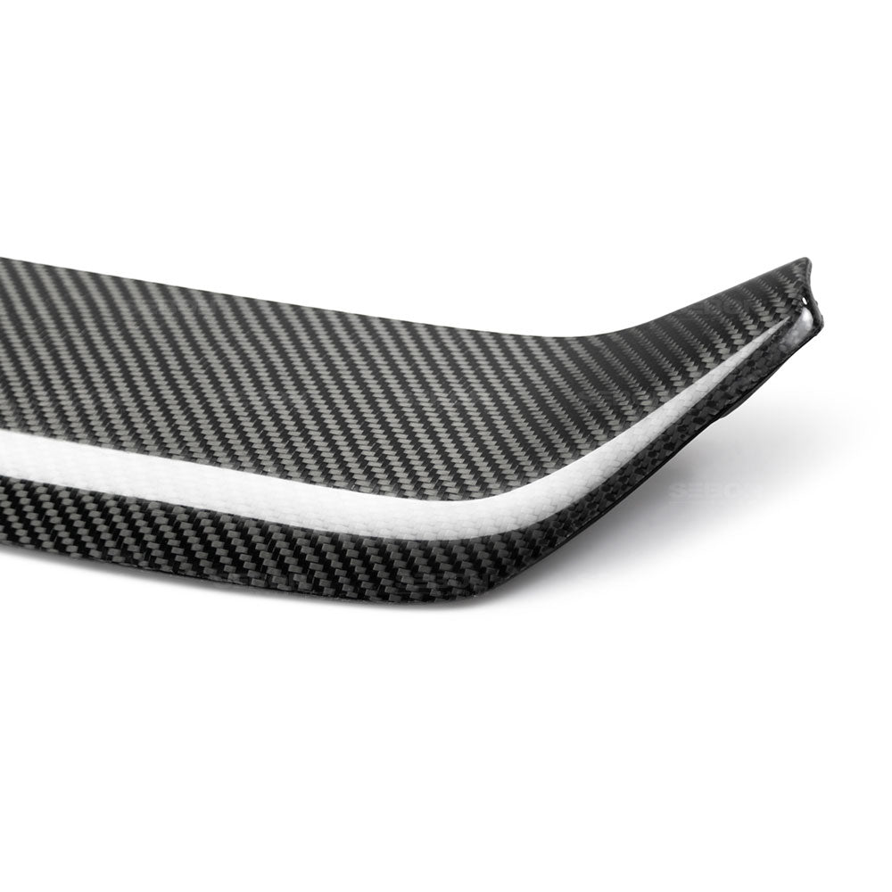 Nissan-Skyline-R35-GTR-08+-Seibon-OEM-Carbon-Grill