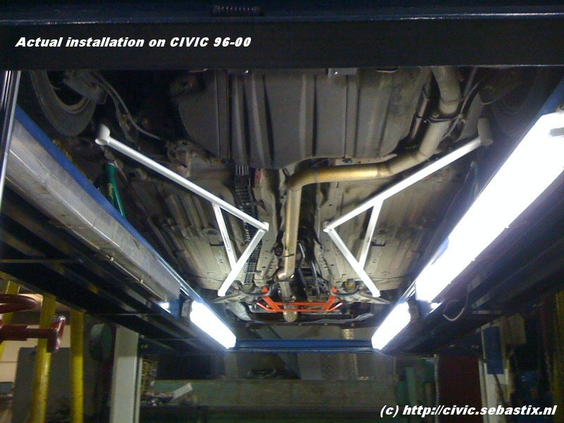 Honda-Civic-96-00-UltraRacing-2x-3-Point-Floor-Bars
