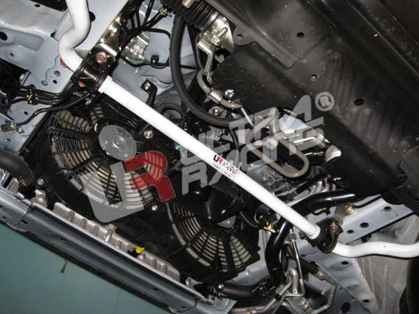 Toyota-Hiace/H200-04+-UltraRacing-Front-Sway-Bar-32mm