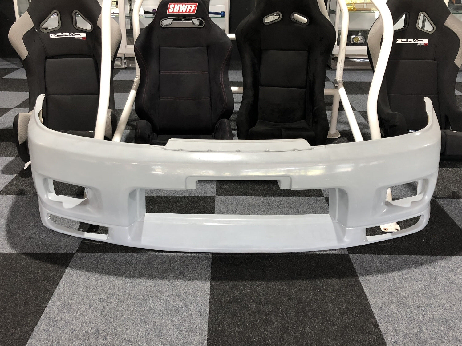 Nissan-Skyline-R33-SPEC-I-GTS-Frontbumper-GTR-Look-[AUTOR]