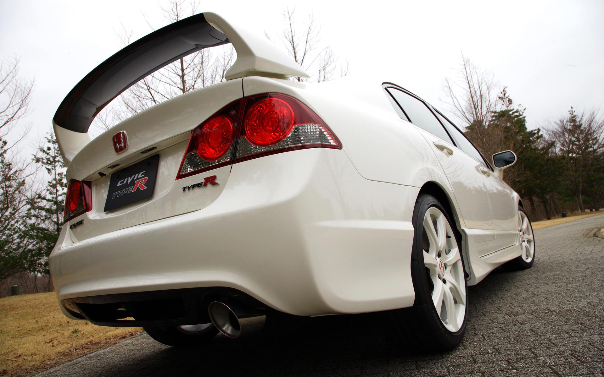 Honda-Civic-4D/Hybrid-05+-Type-R-Look-ABS-Rear-Bumper-[SIX]