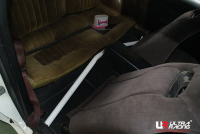 Nissan-280ZX-79-83-UltraRacing-2-Point-Room-Bar