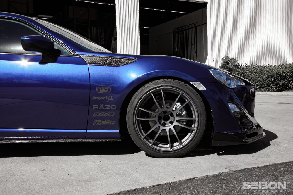 Toyota-GT86-/-Subaru-BRZ-Seibon-Carbon-FR-Fender-Ducts