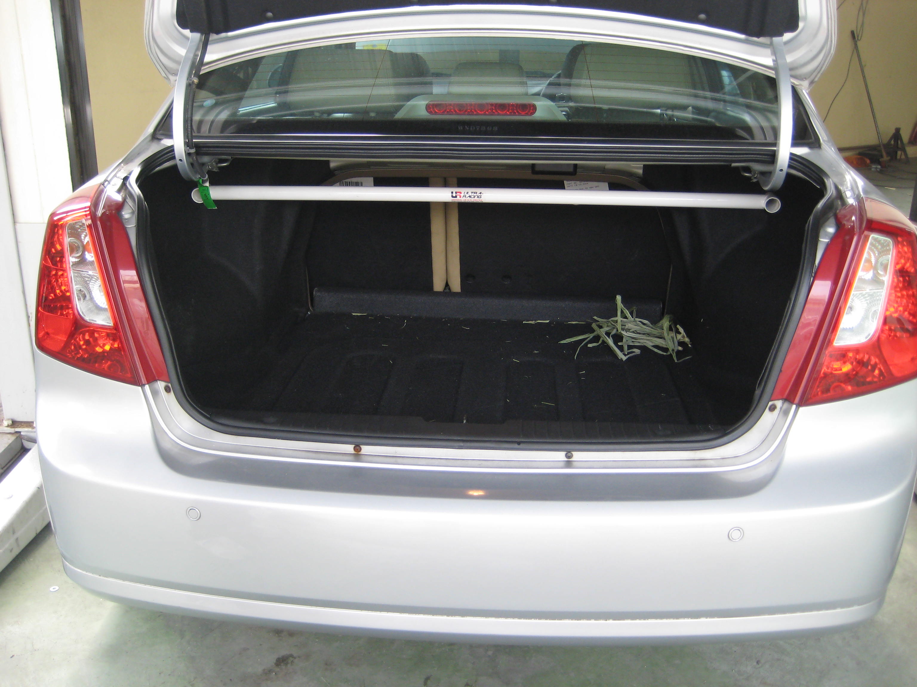 Chevrolet-Nubira/-Optra-UltraRacing-2P-Rear-Upper-Strutbar