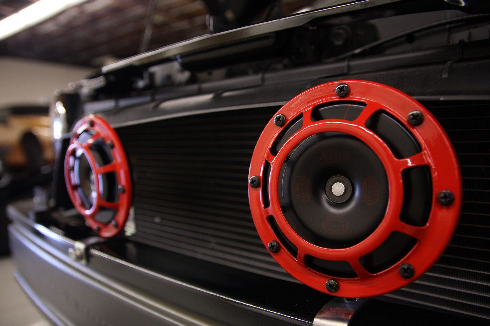 Hella-Supertone-Horn-Kit-RED-118dB-Set-of-2-incl-Relay