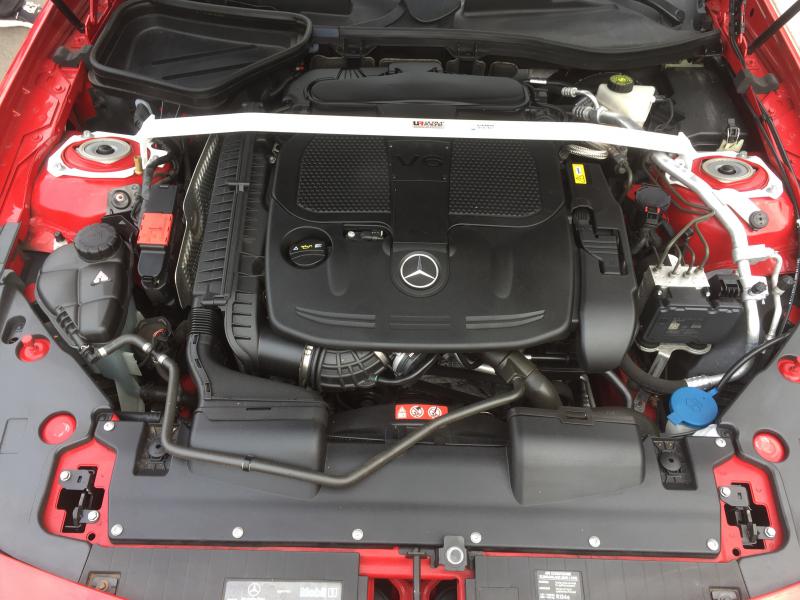 Mercedes-SLK-R172-11+-UltraRacing-2P-Front-Upper-Strut-Bar