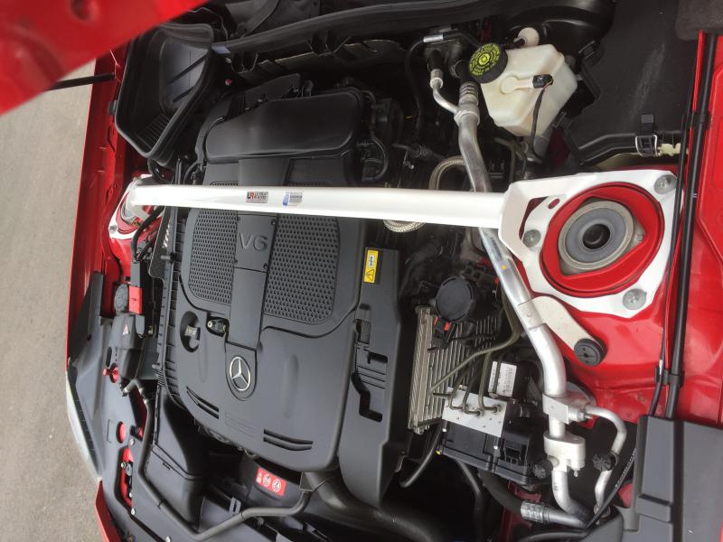 Mercedes-SLK-R172-11+-UltraRacing-2P-Front-Upper-Strut-Bar