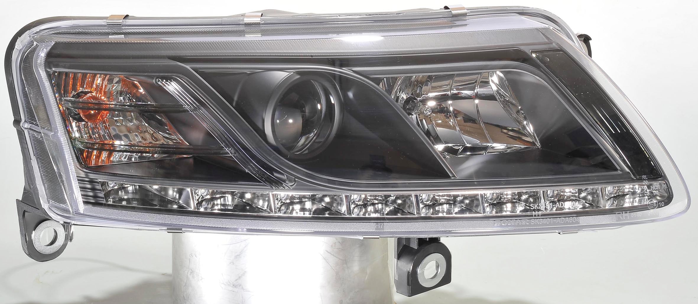 Audi-A6-4F-04-08-Headlights-Set-DRL-Black-(HID-type)