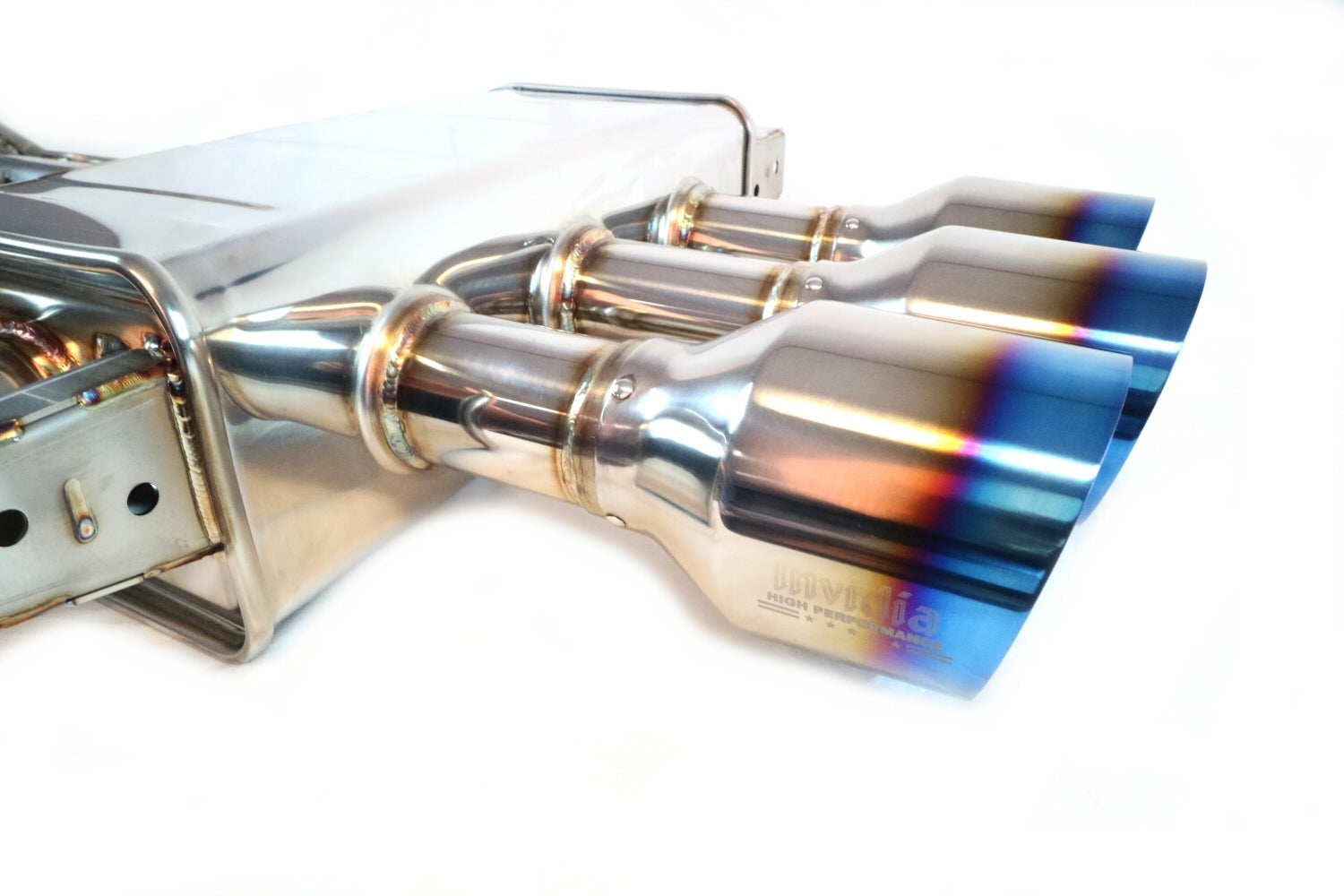 Honda-Civic-Type-R-FK8-17+-Q300-Catback-Exhaust-Invidia-+TUV