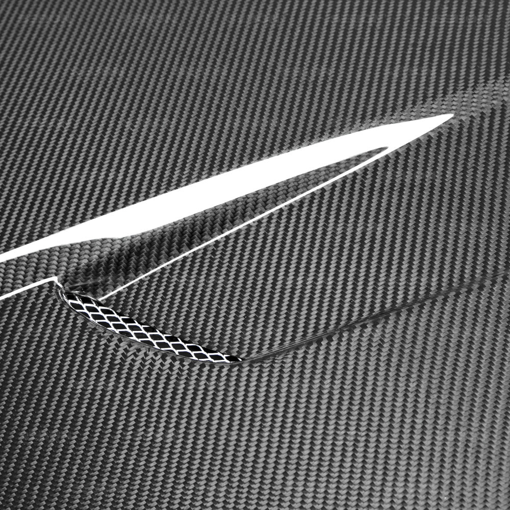 Volkswagen-Golf-15-19-(+GTI/R)-Seibon-TM-Carbon-Fiber-Hood