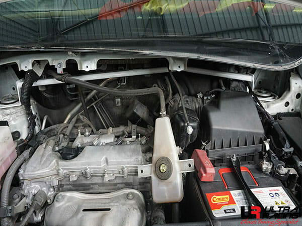 Toyota-Alphard-AH30-Ultra-Racing-Front-Upper-Strutbar