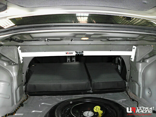 Volvo-S40-2.4-07-12-Facelift-Ultra-Racing-Rear-Strutbar