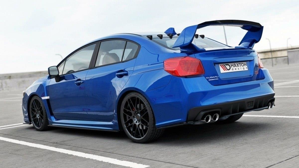 The-Extension-Of-The-Rear-Window-Subaru-WRX-STi-CL