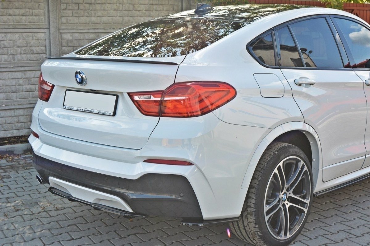 Central-Rear-Splitter-For-BMW-X4-M-Pack-(With-A-Vertical-Bar