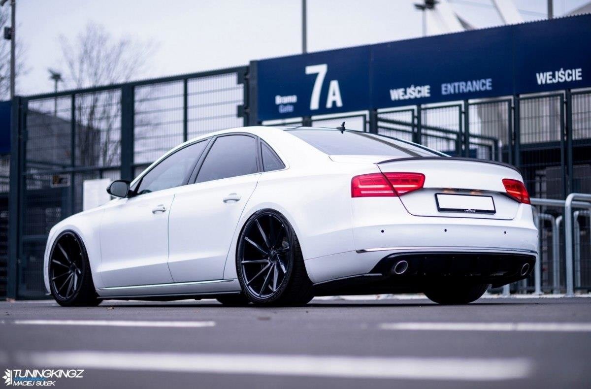 Side-Skirts-Diffusers-Audi-A8-D4---Gloss-Black