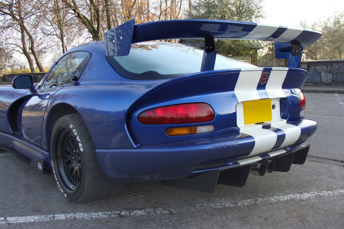 Rear-Diffuser-Dodge-Viper-GTs
