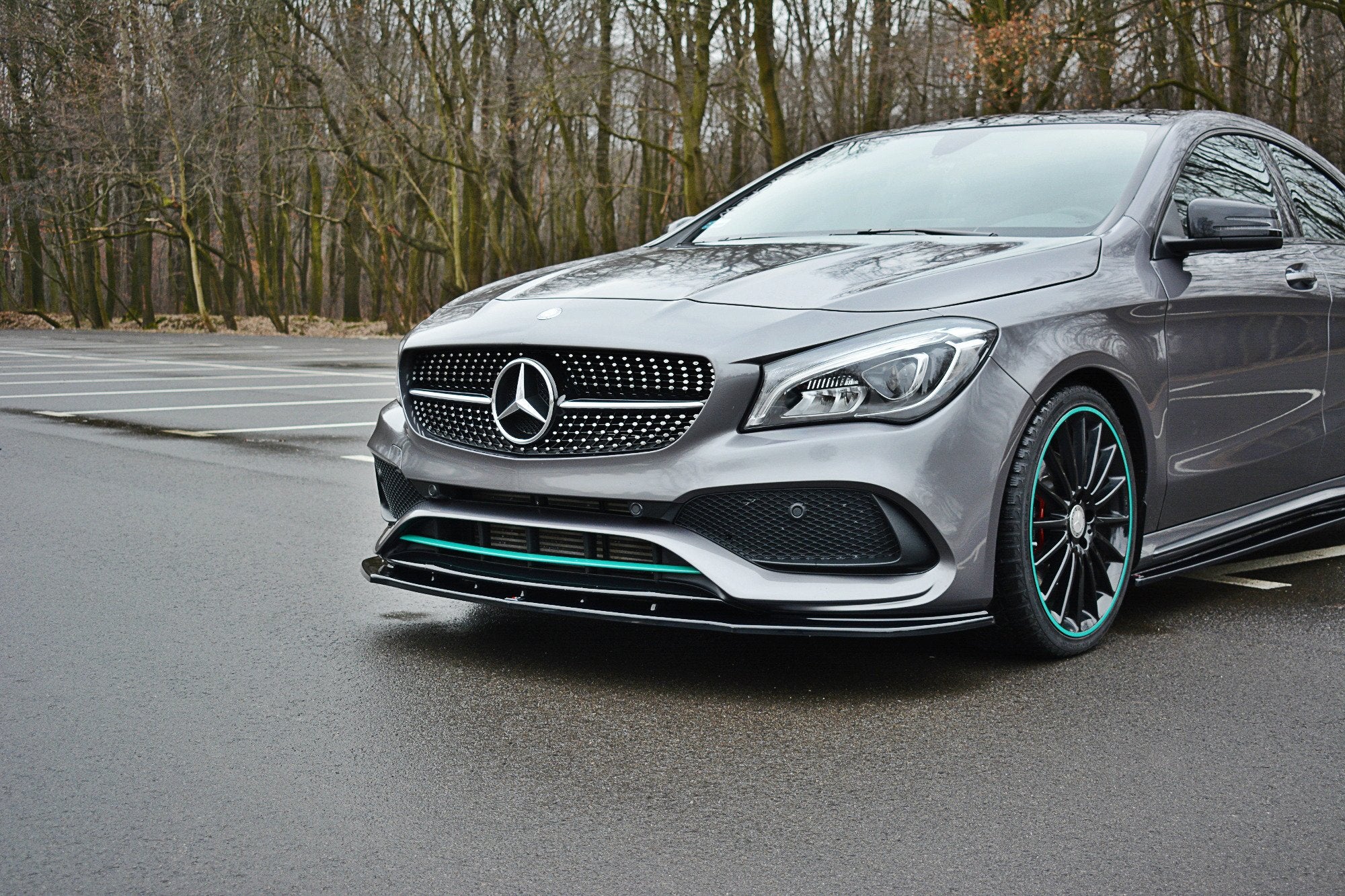 Front-Splitter-V.1-Mercedes-Benz-CLA-C117-AMG-Line-Facelift-