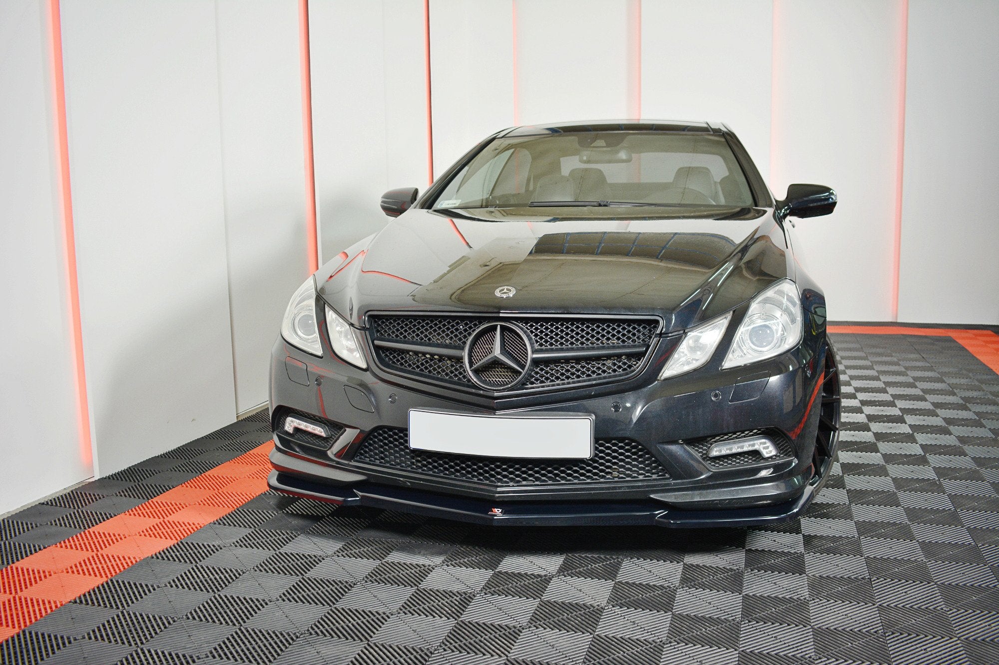Front-Splitter-Mercedes-Benz-E-CLass-W207-Coupe-AMG-Line-GB
