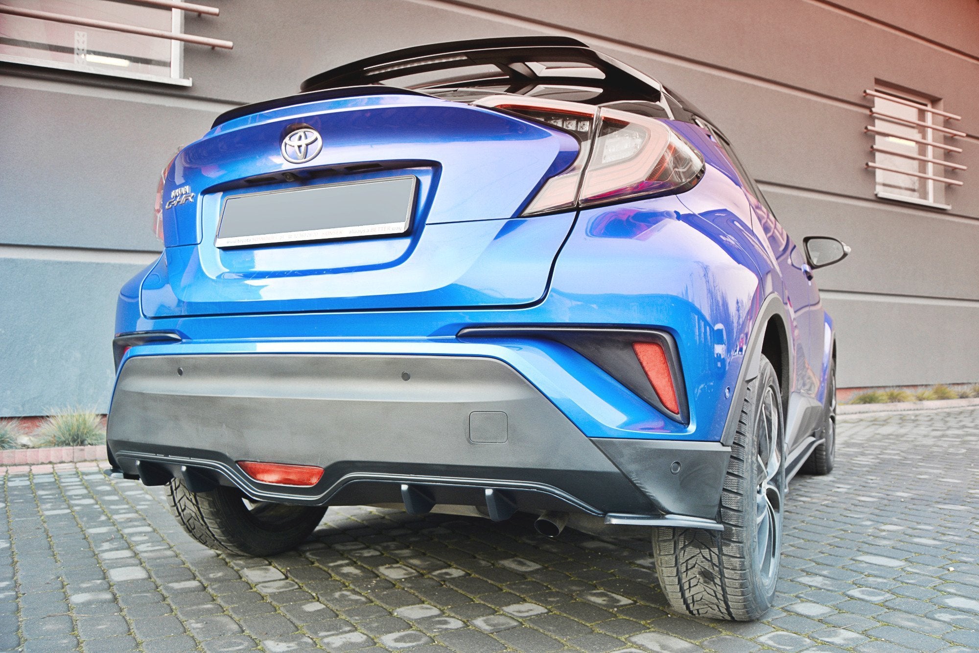 Rear-Valance-Toyota-C-Hr---Gloss-Black