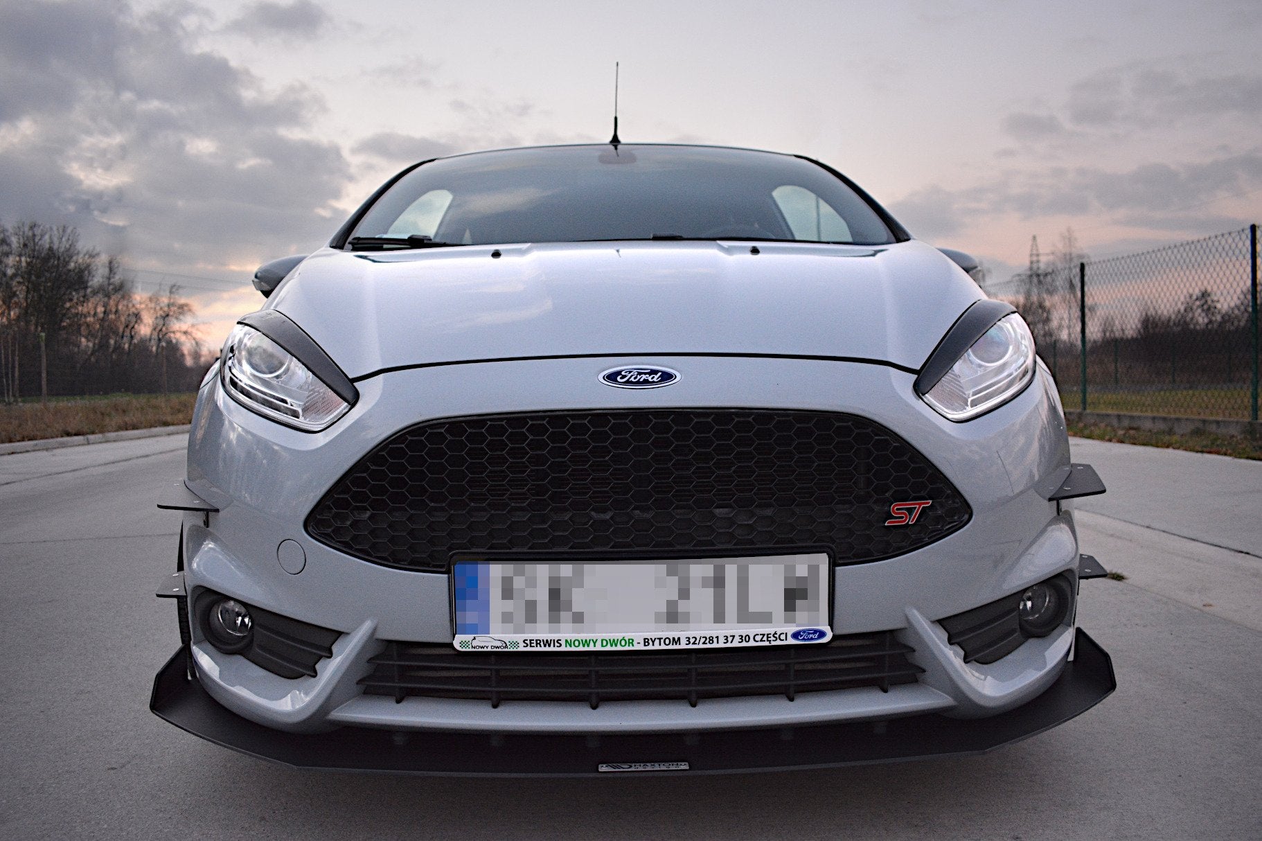 Eyebrows-V.1-Ford-Fiesta-ST-/-ST-Line-/-Standard-MK7-FL-GB