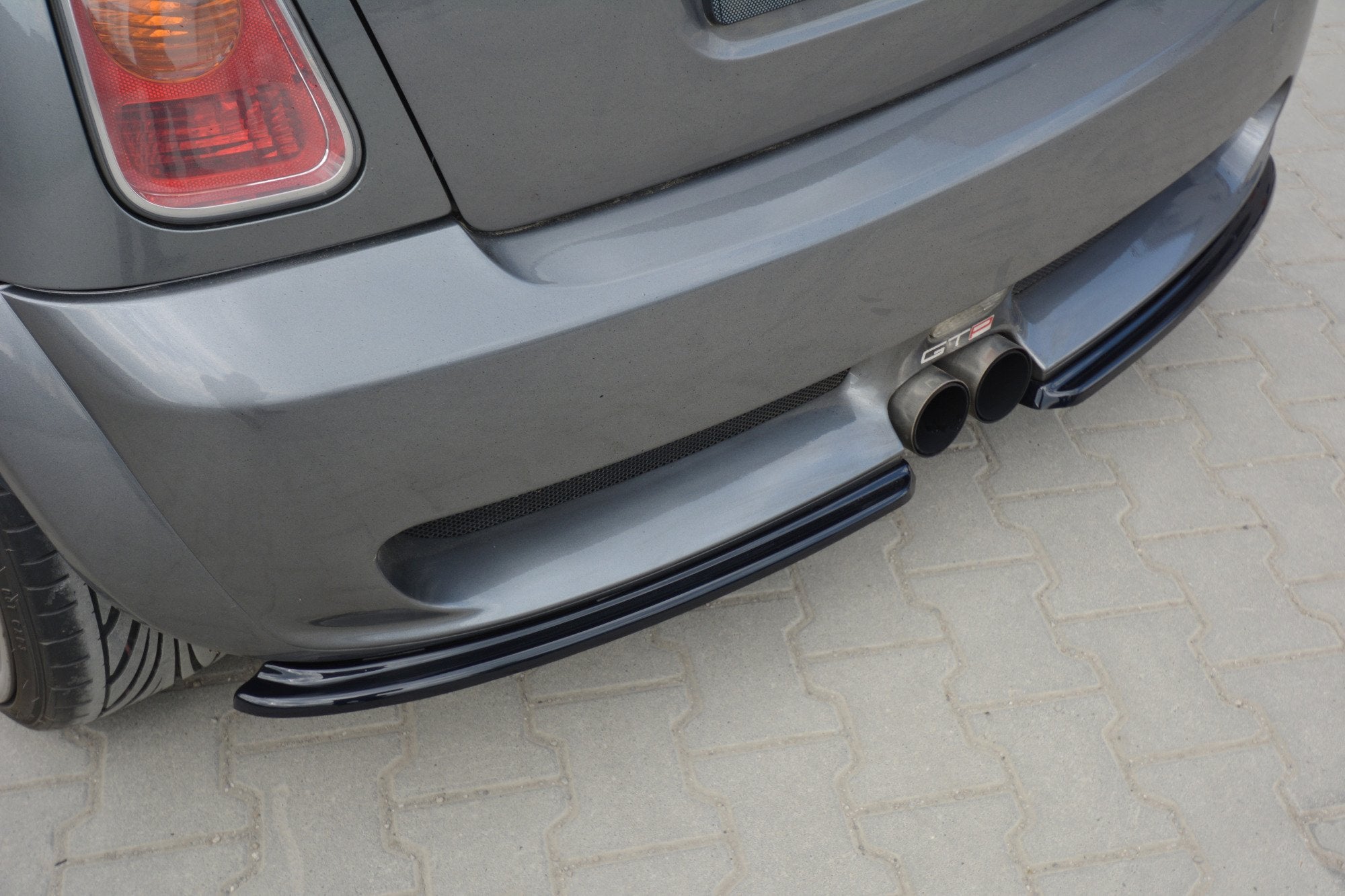 Rear-Side-Splitters-Mini-R53-Cooper-S-JCW---Gloss-Black