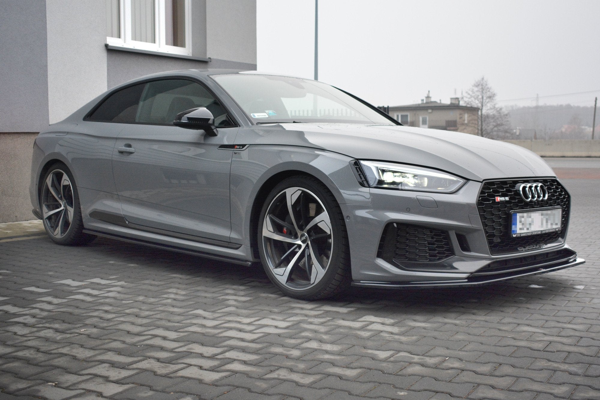 Side-Skirts-Diffusers-Audi-RS5-F5-Coupe---Gloss-Black