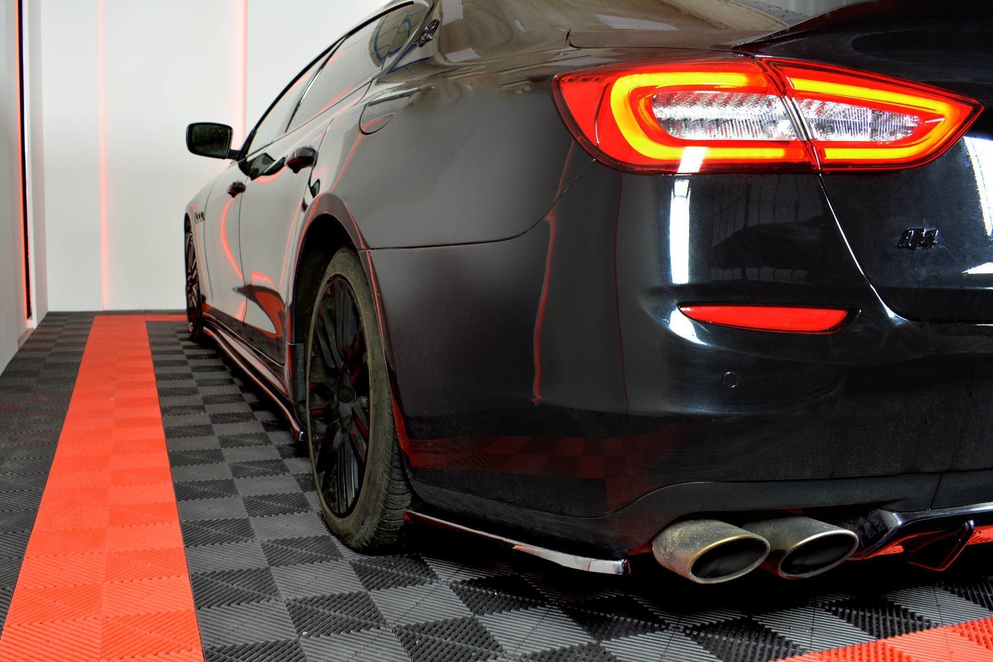 Side-Skirts-Diffusers-Maserati-Quattroporte-MK.6-Preface-GB